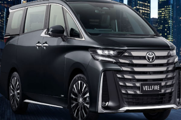 Toyota Vellfire Right Front Three Quarter