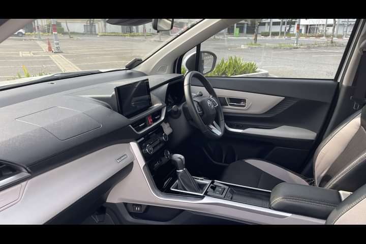 Toyota Veloz Dashboard