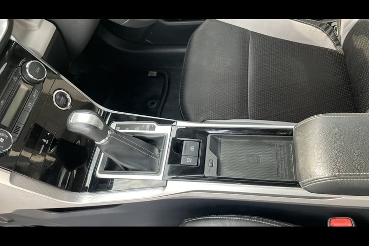 Toyota Veloz Gear Shifter/Gear Shifter Stalk