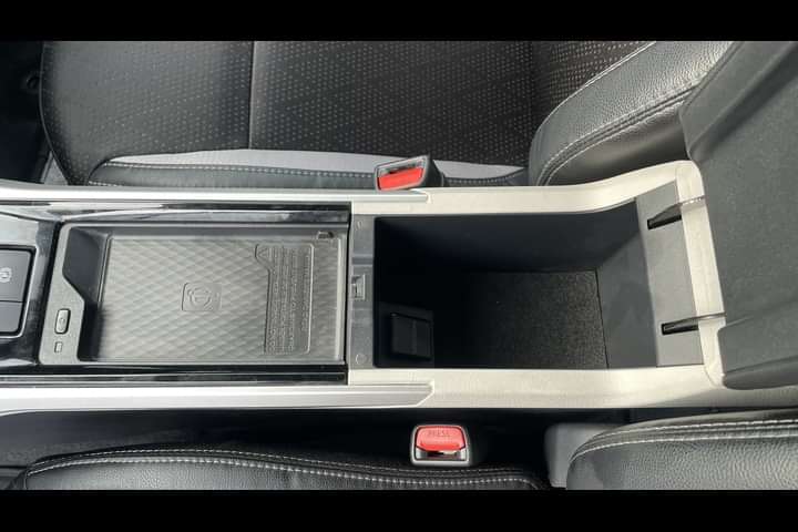 Toyota Veloz Front Centre Arm Rest Storage