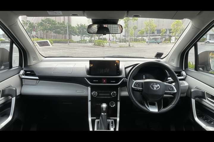 Toyota Veloz Dashboard