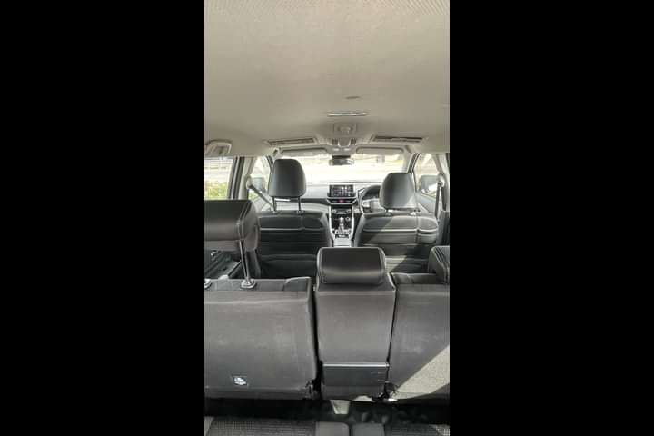 Toyota Veloz Front Seat Headrest