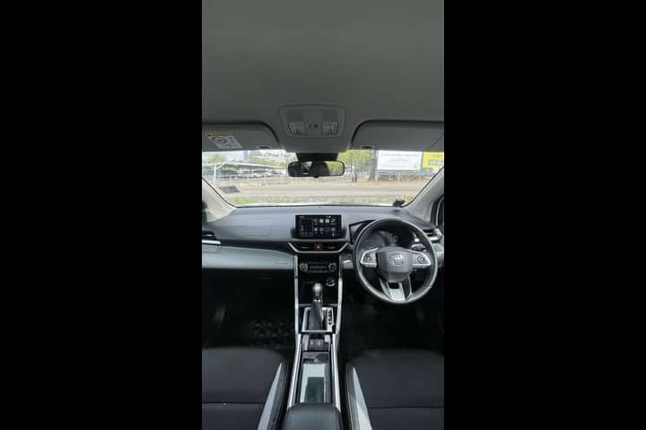 Toyota Veloz Dashboard