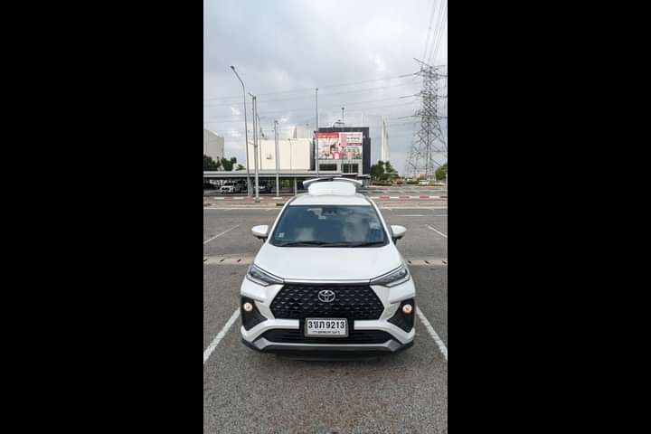Toyota Veloz Driving Shot