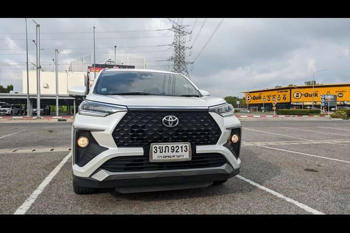 Toyota Veloz Grille