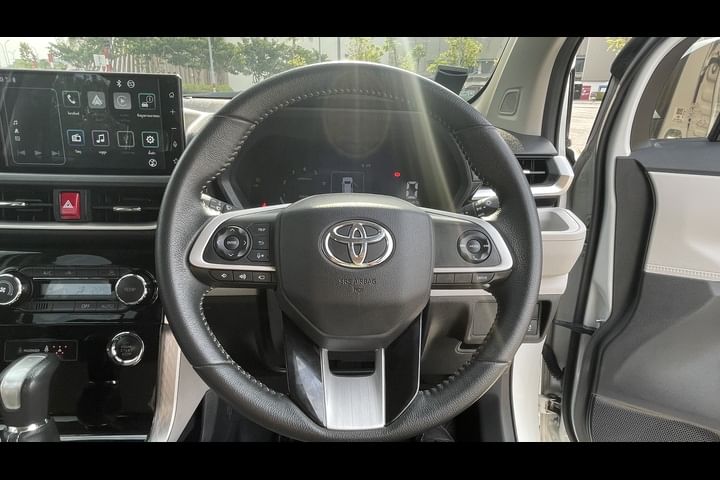 Toyota Veloz Steering Wheel