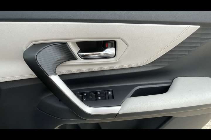 Toyota Veloz Rear Door Pad Handle