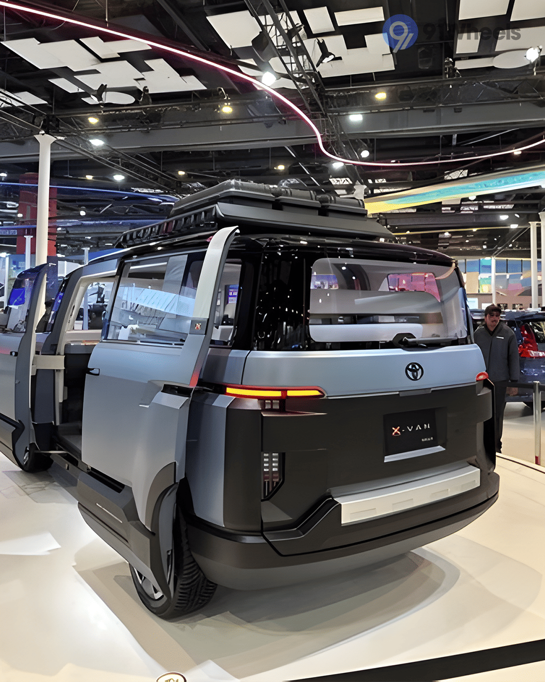 Rear Windshield / Windscreen