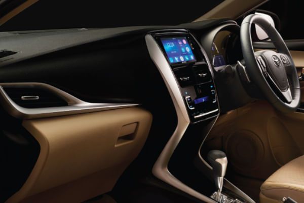 Toyota Yaris  2021-2021 View From Co-driver's Door