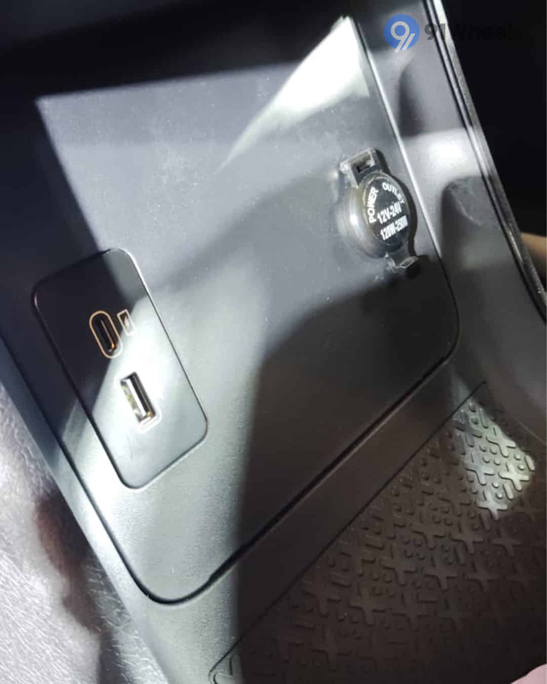 Rear Row Charging Point