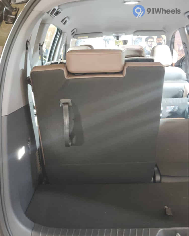 Bootspace & Utility - 1 Bootspace & Utility - 1