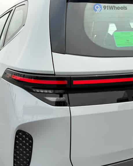 VF MPV 7 Rear Signal / Blinker Light