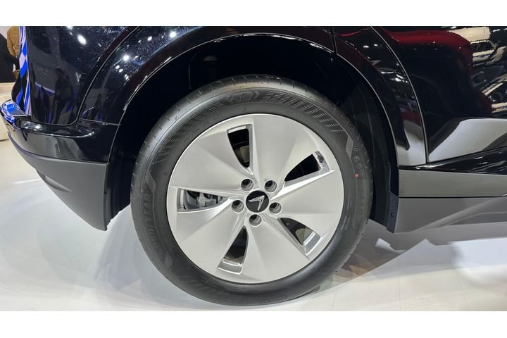 VinFast VF7 Wheel