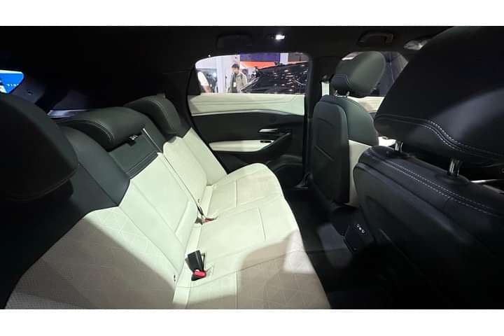 VinFast VF7 Rear Seats