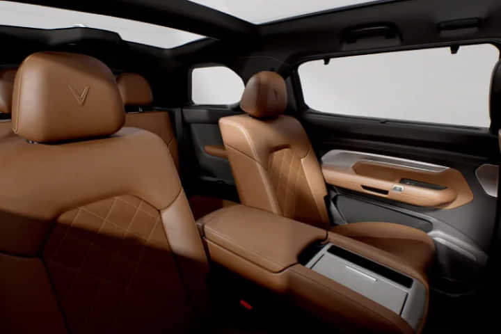 VinFast VF9 Front Row Seats