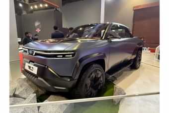 VinFast Wild Left Front Three Quarter