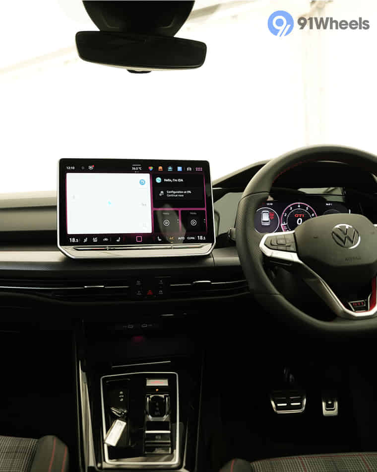Dashboard & Front Cabin - 1