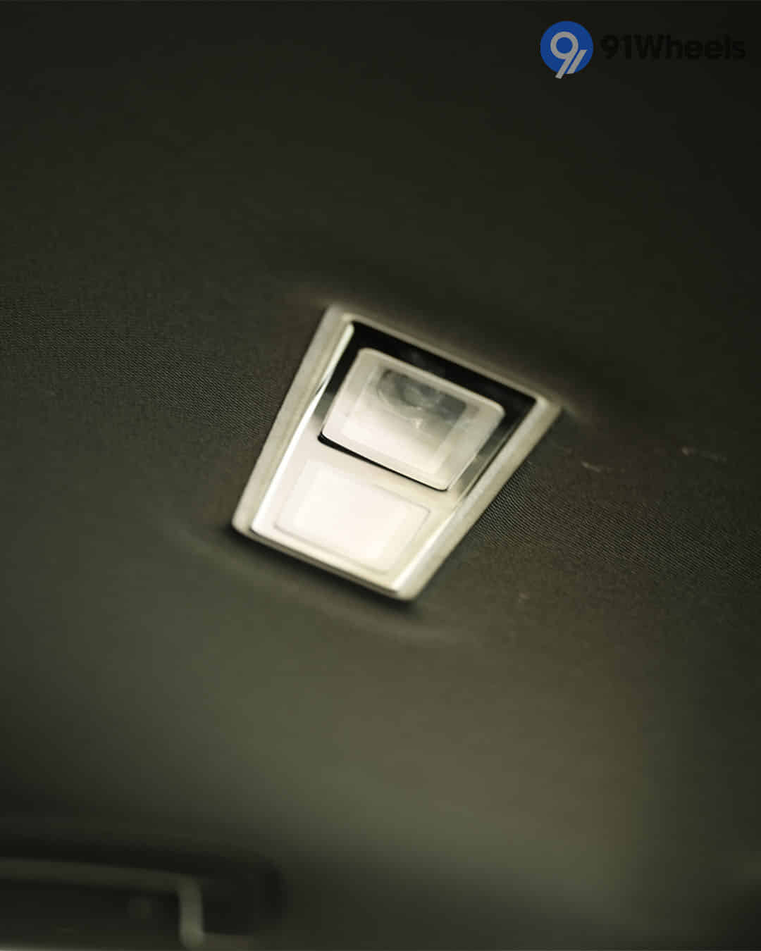 Rear Row Roof Mounted Cabin Lamps