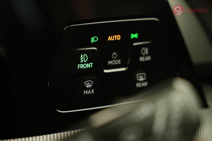 Volkswagen Golf GTI Head-Up Display (HUD)