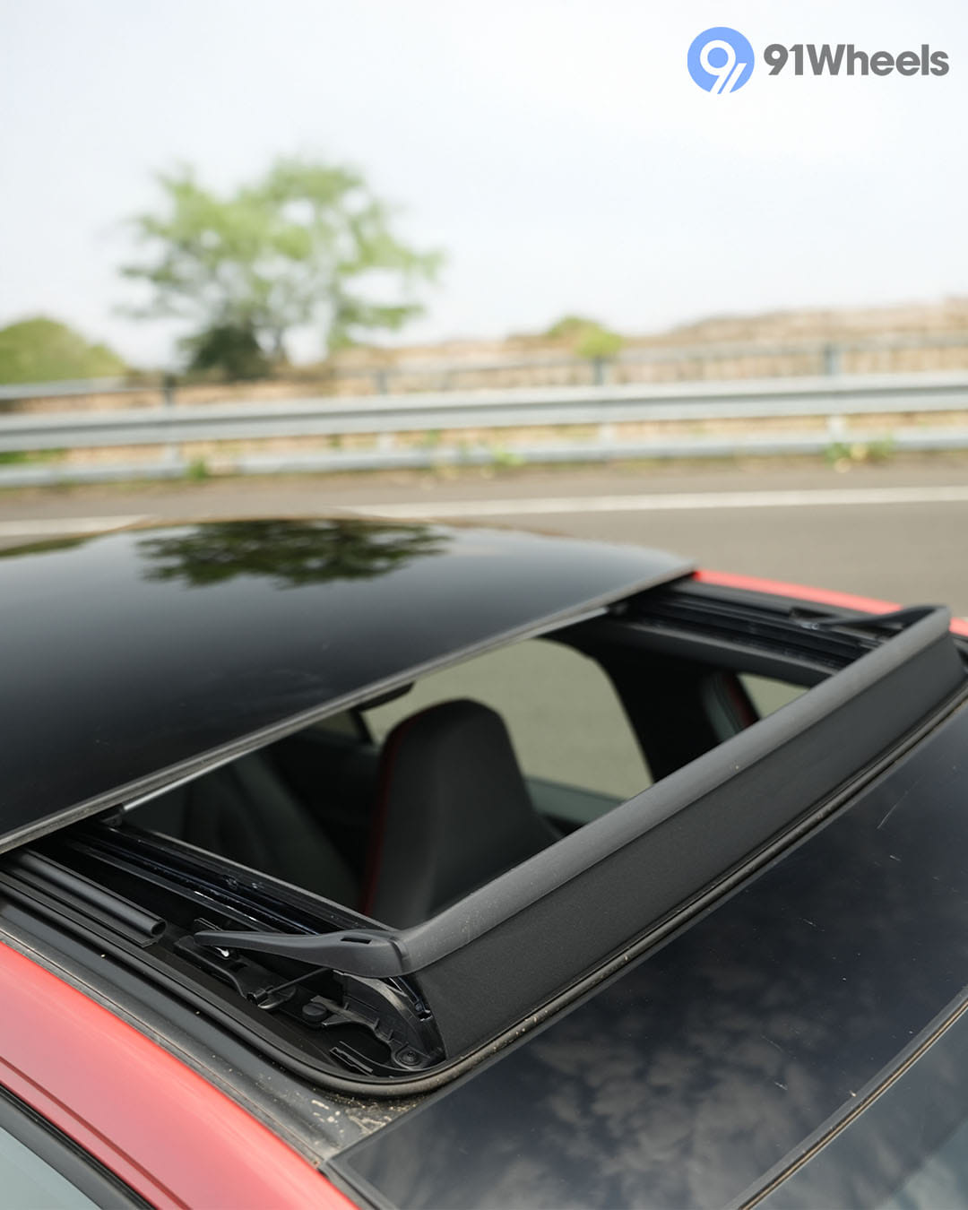 Volkswagen Golf GTI Cabin Roof - Open Volkswagen Golf GTI Cabin Roof - Open