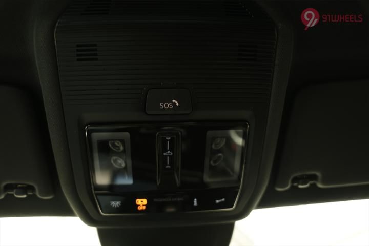Volkswagen Golf GTI Rear Row Charging Point