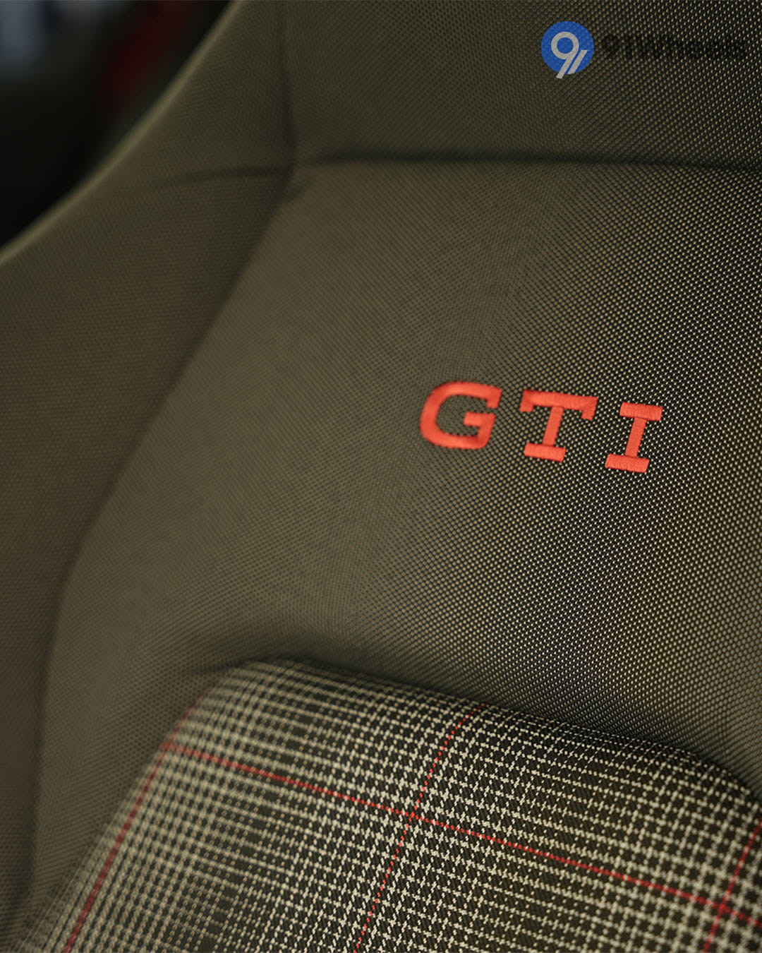Volkswagen Golf GTI Rear Headrests Volkswagen Golf GTI Rear Headrests
