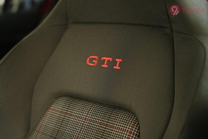 Volkswagen Golf GTI Front Seat Headrest