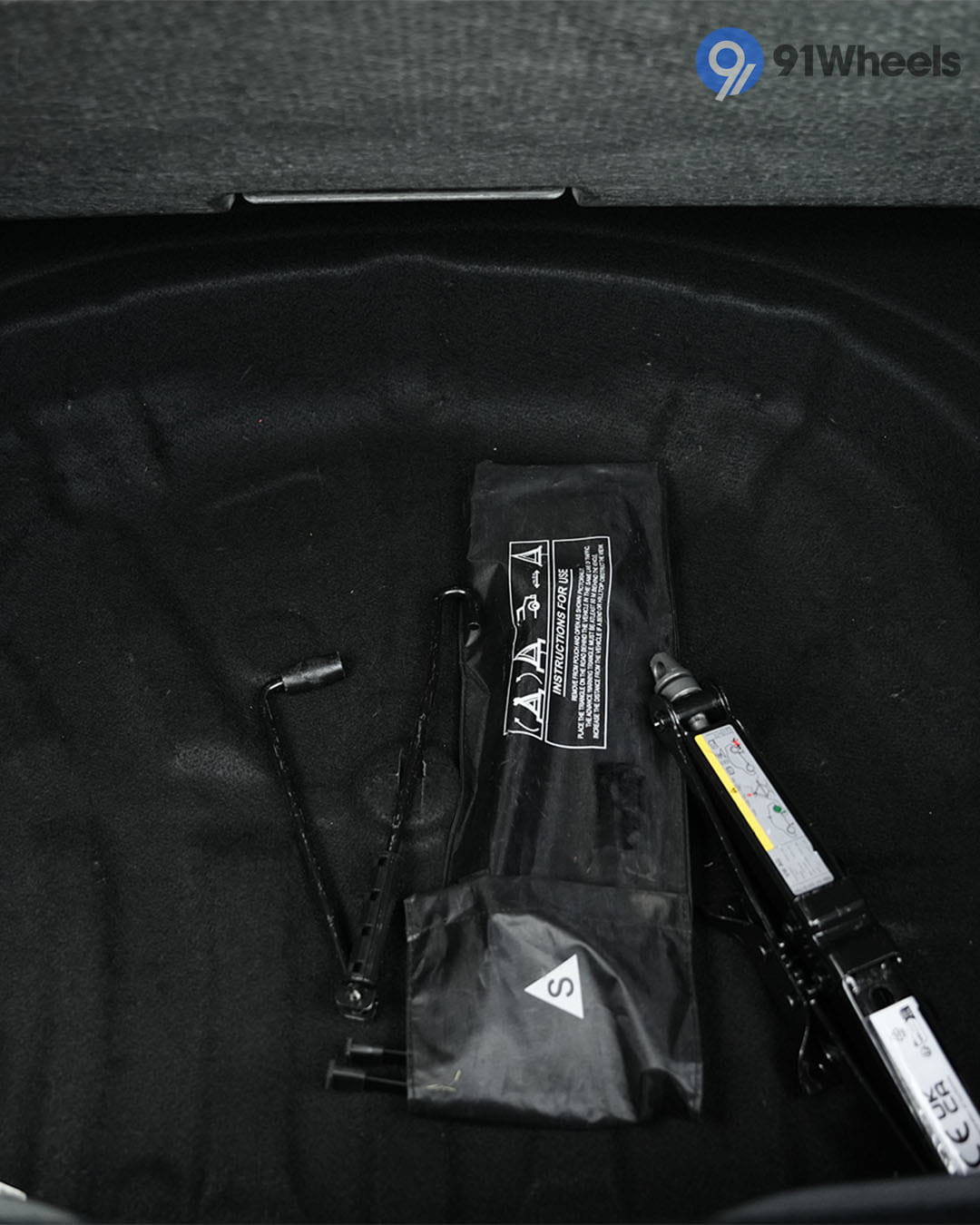 Volkswagen Golf GTI Tool Kit Volkswagen Golf GTI Tool Kit