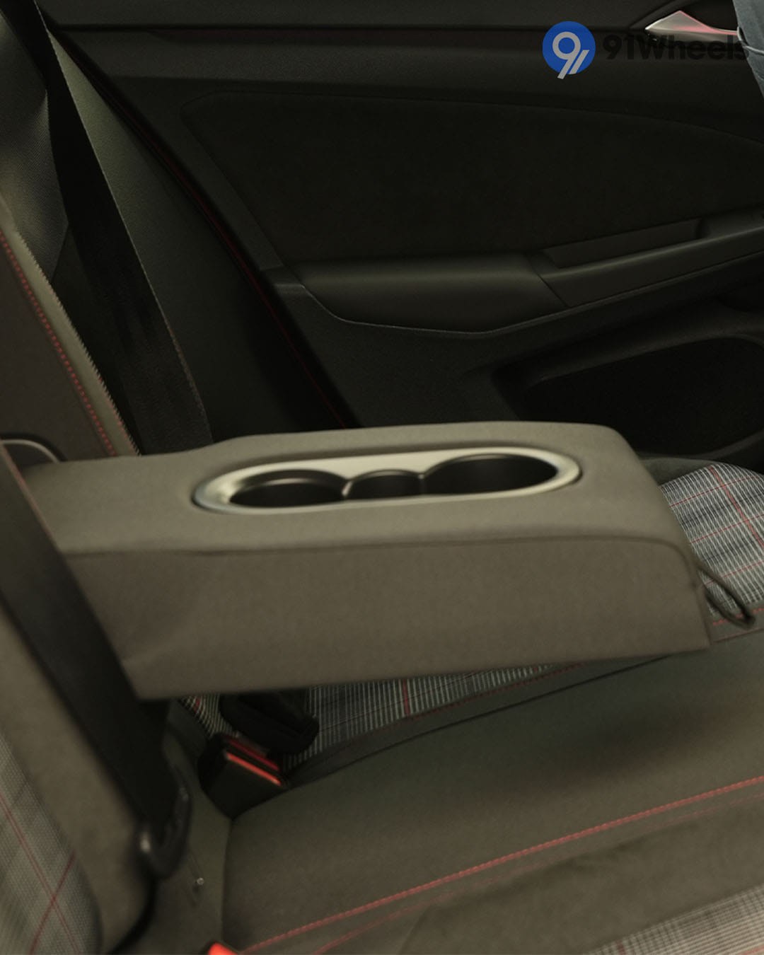 Volkswagen Golf GTI Rear Centre Arm Rest Volkswagen Golf GTI Rear Centre Arm Rest