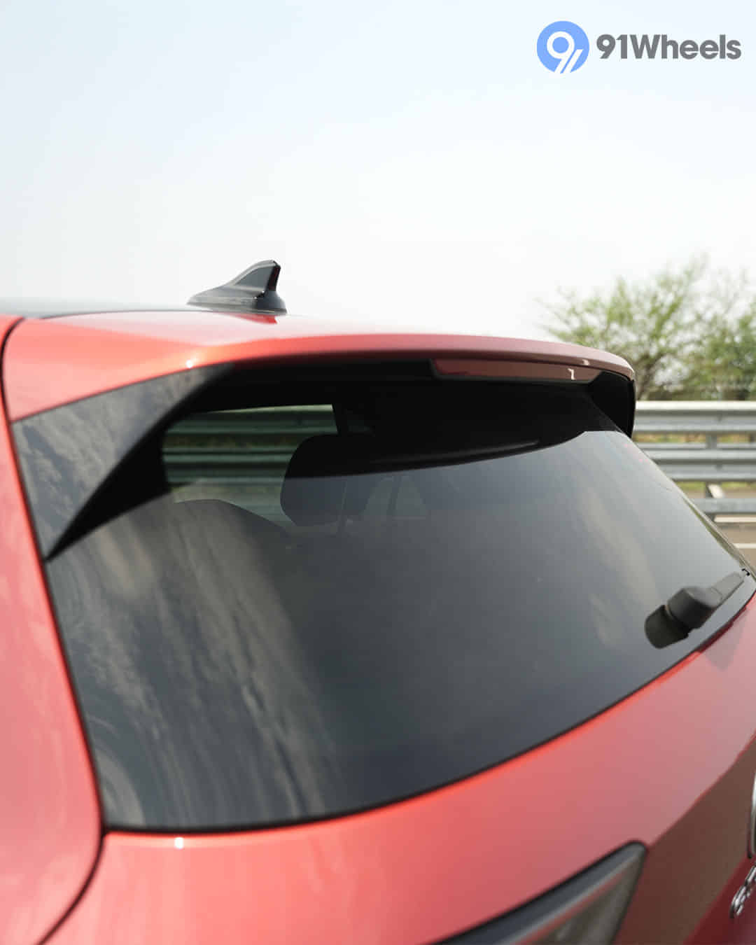 Rear Windshield / Windscreen