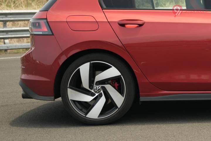 Volkswagen Golf GTI Rear Fender