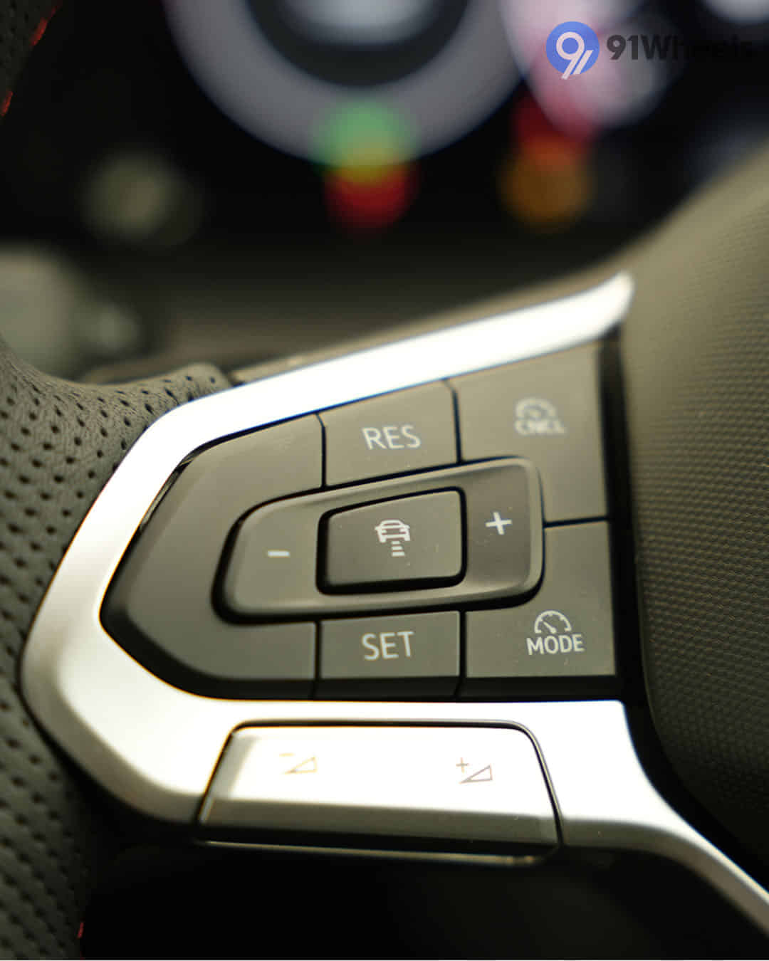 Left Steering Mounted Controls