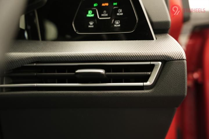 Volkswagen Golf GTI Right Side Air Vents