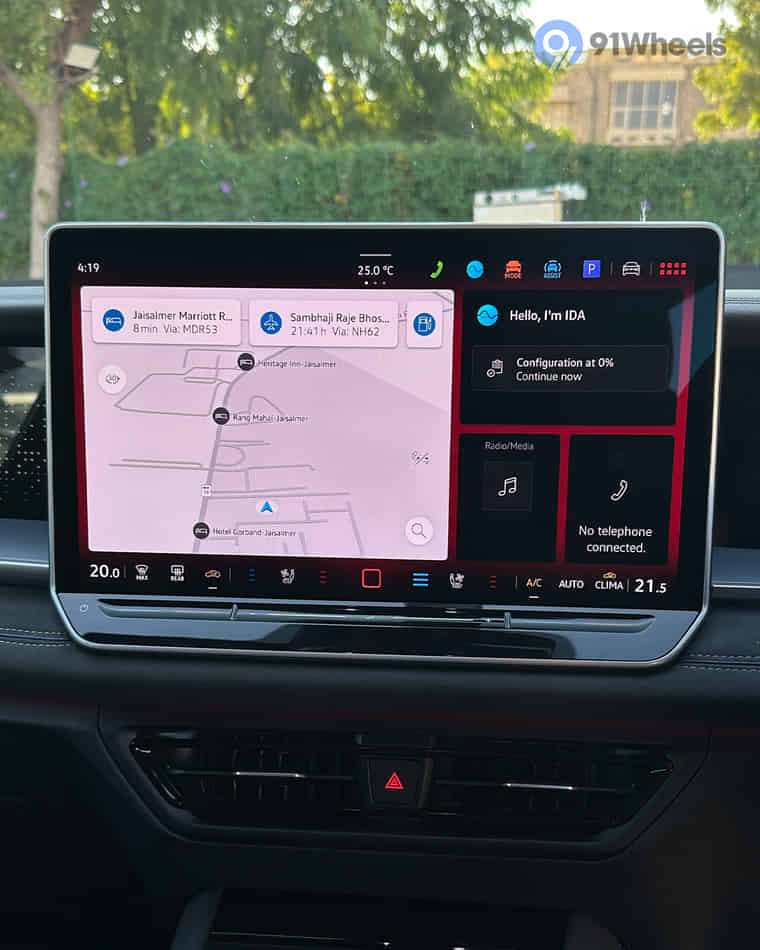 Infotainment & Charging - 1