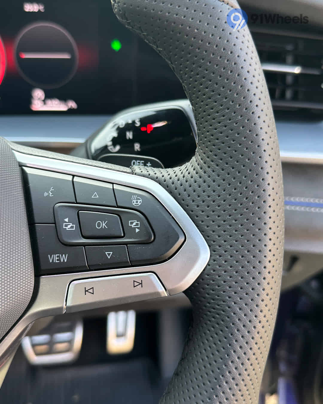 Right Steering Mounted Controls