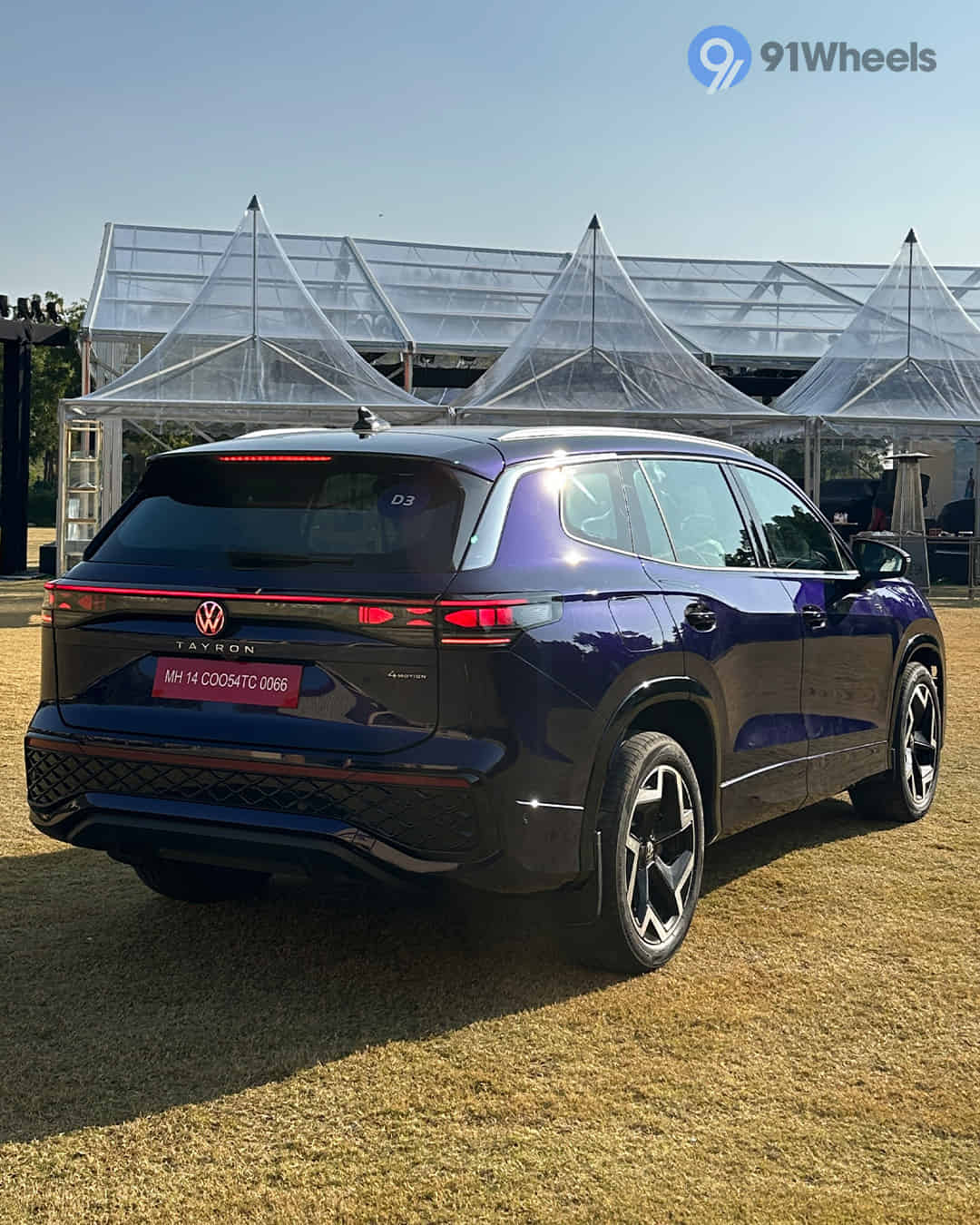 Right Rear Three Quarter