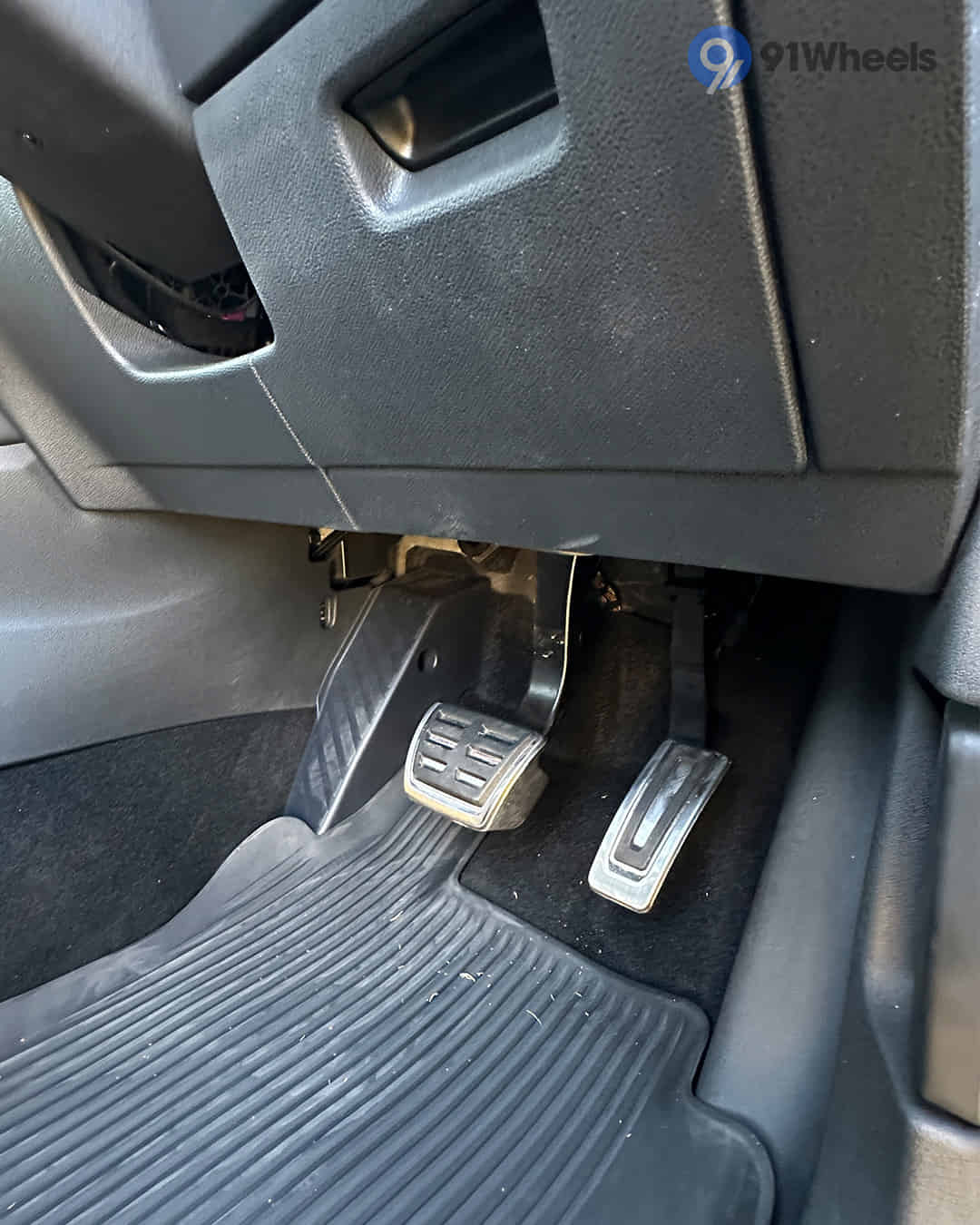 Pedals / Foot Controls
