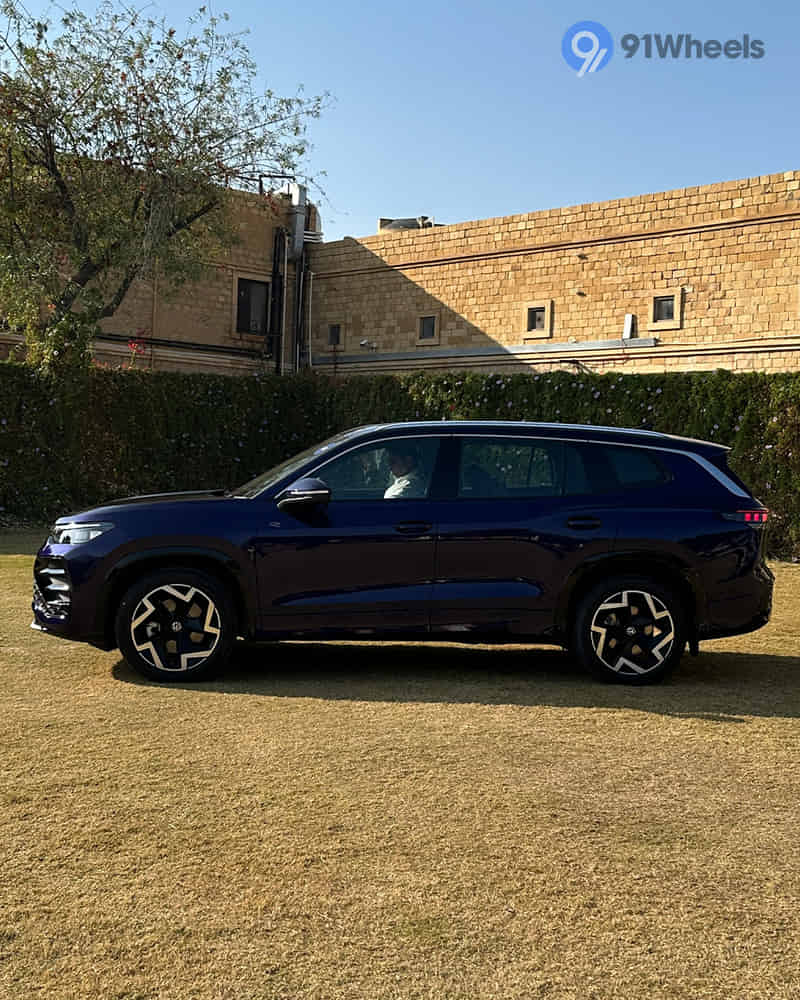 Volkswagen Tayron R-Line - Image 4