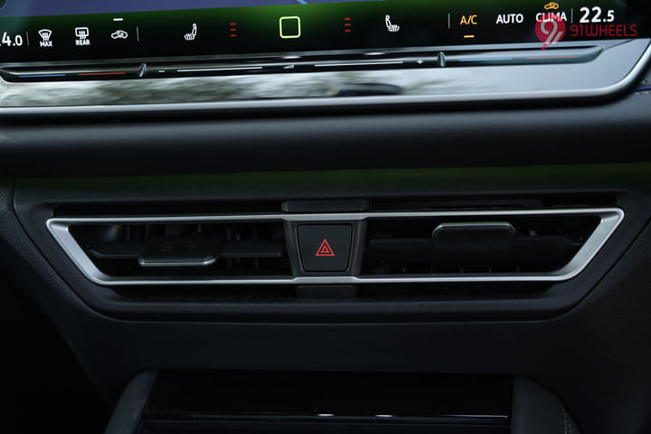 Volkswagen Tiguan R-Line Front Centre Air Vents