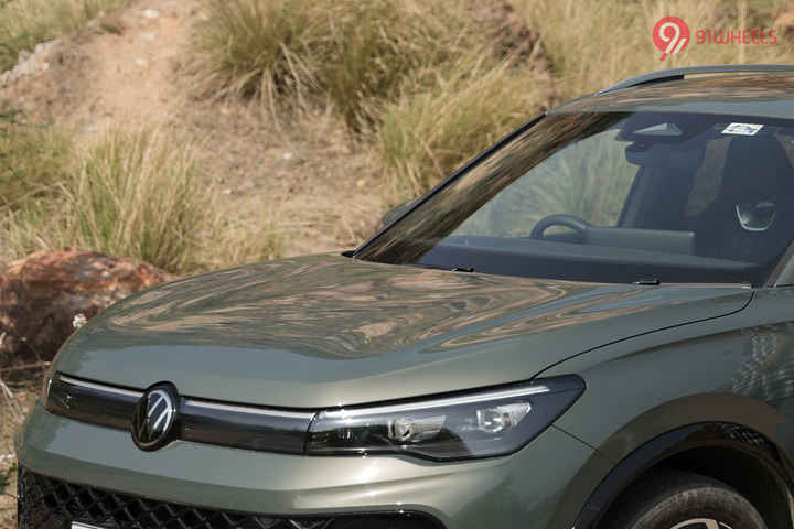 Volkswagen Tiguan R-Line Closed Hood/Bonnet