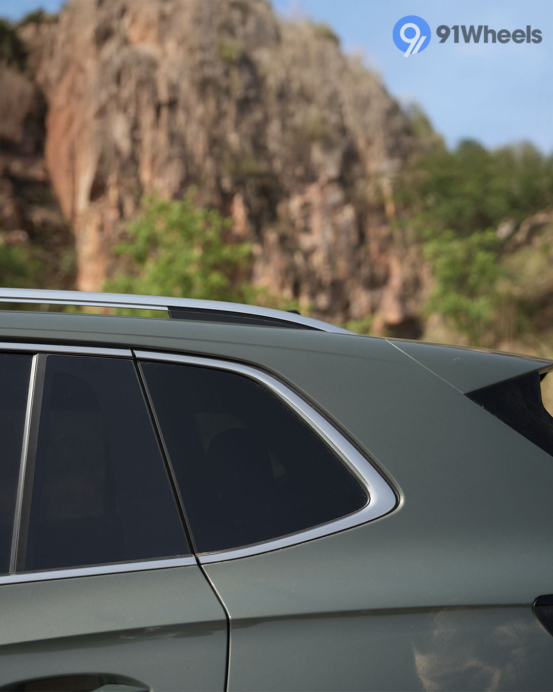 Volkswagen Tiguan R-Line Rear Quarter Glass Volkswagen Tiguan R-Line Rear Quarter Glass