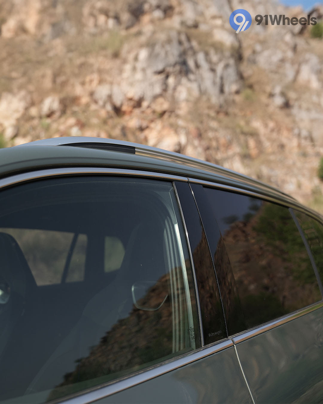 Volkswagen Tiguan R-Line Side Glass Housing Volkswagen Tiguan R-Line Side Glass Housing