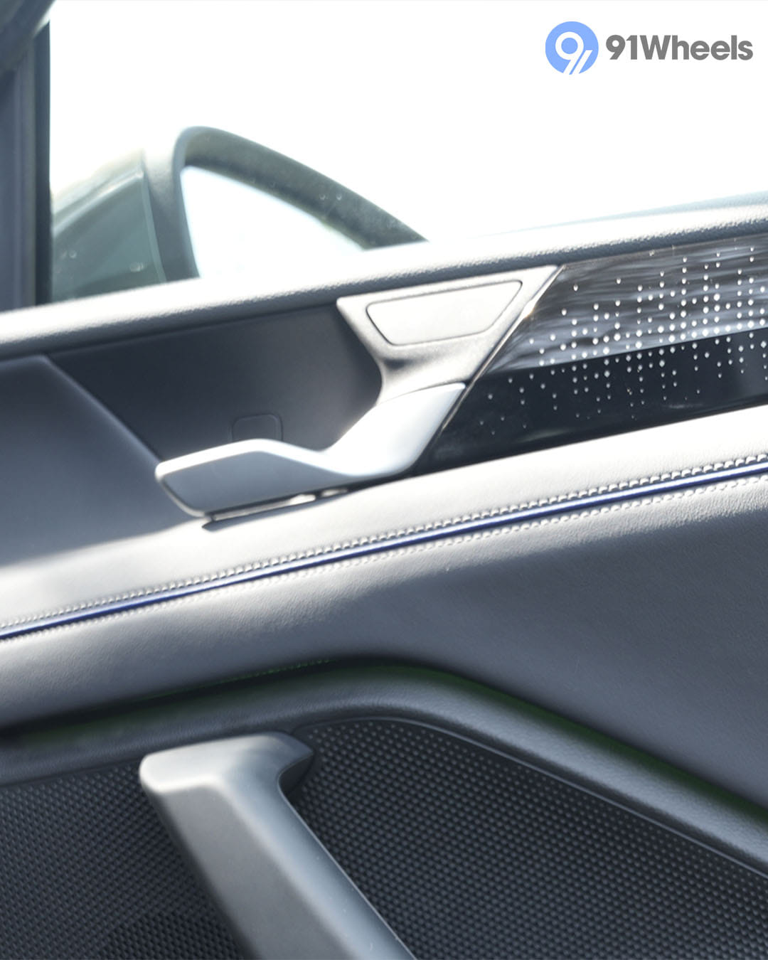 Volkswagen Tiguan R-Line Driver Side Door Pad Handle Volkswagen Tiguan R-Line Driver Side Door Pad Handle