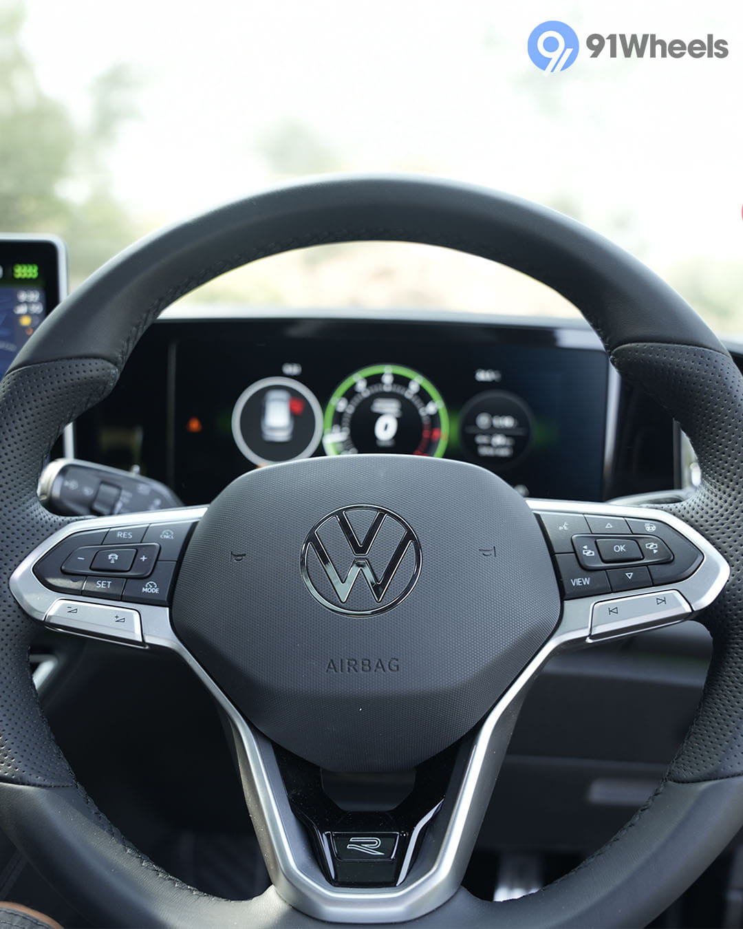 Volkswagen Tiguan R-Line Steering Wheel Volkswagen Tiguan R-Line Steering Wheel