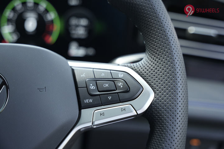 Volkswagen Tiguan R-Line Right Steering Mounted Controls