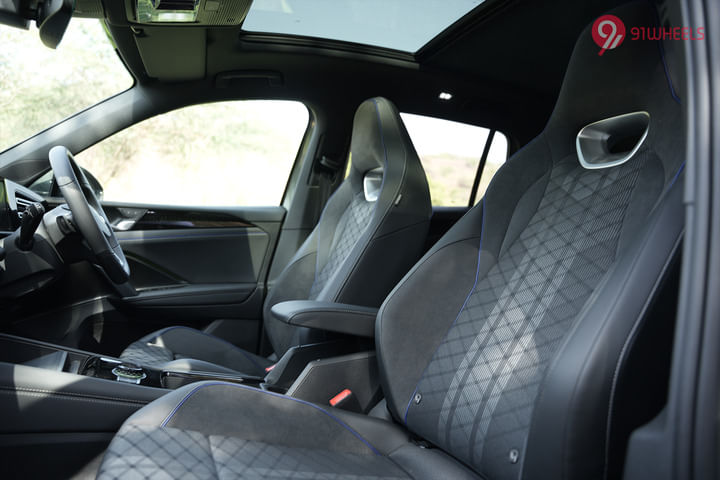Volkswagen Tiguan R-Line Front Row Seats