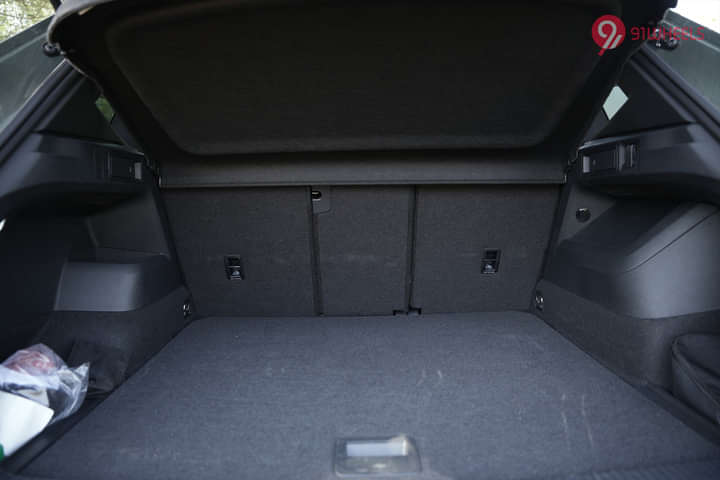 Volkswagen Tiguan R-Line Bootspace