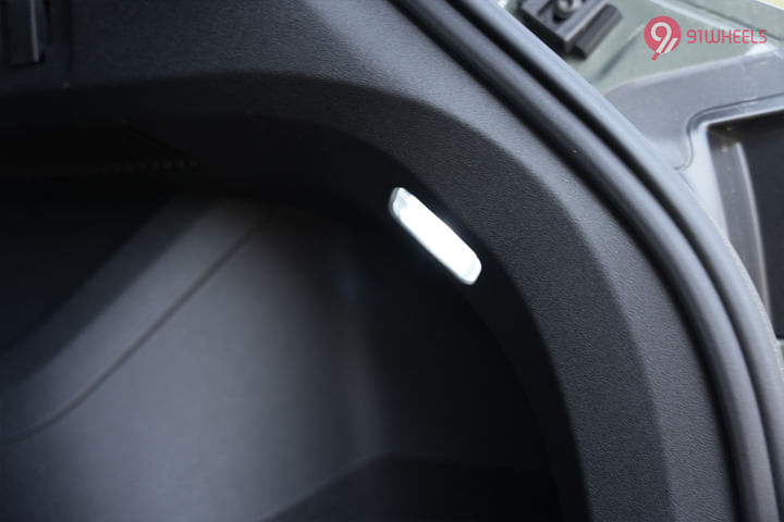 Volkswagen Tiguan R-Line Boot Light