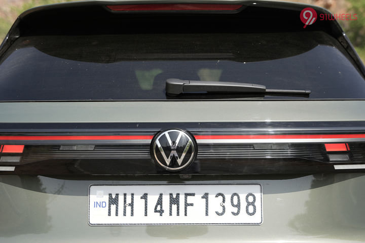 Volkswagen Tiguan R-Line Rear Windshield/Windscreen