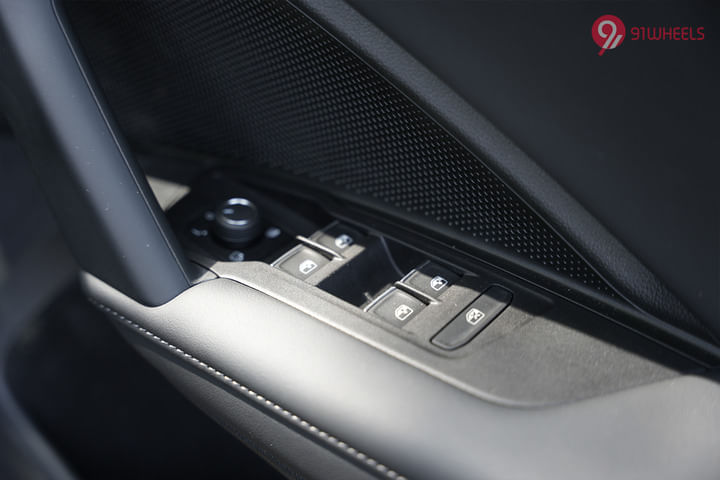 Volkswagen Tiguan R-Line Outer Rear View Mirror ORVM Controls